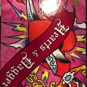 Ed Hardy - Hearts & Daggers